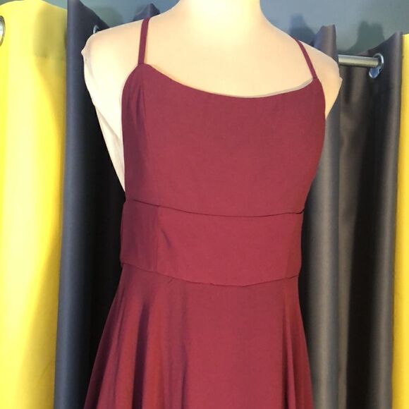 Lulu’s Event Ready Burgundy Low-Back Maxi Dress size M - Picture 2 of 7
